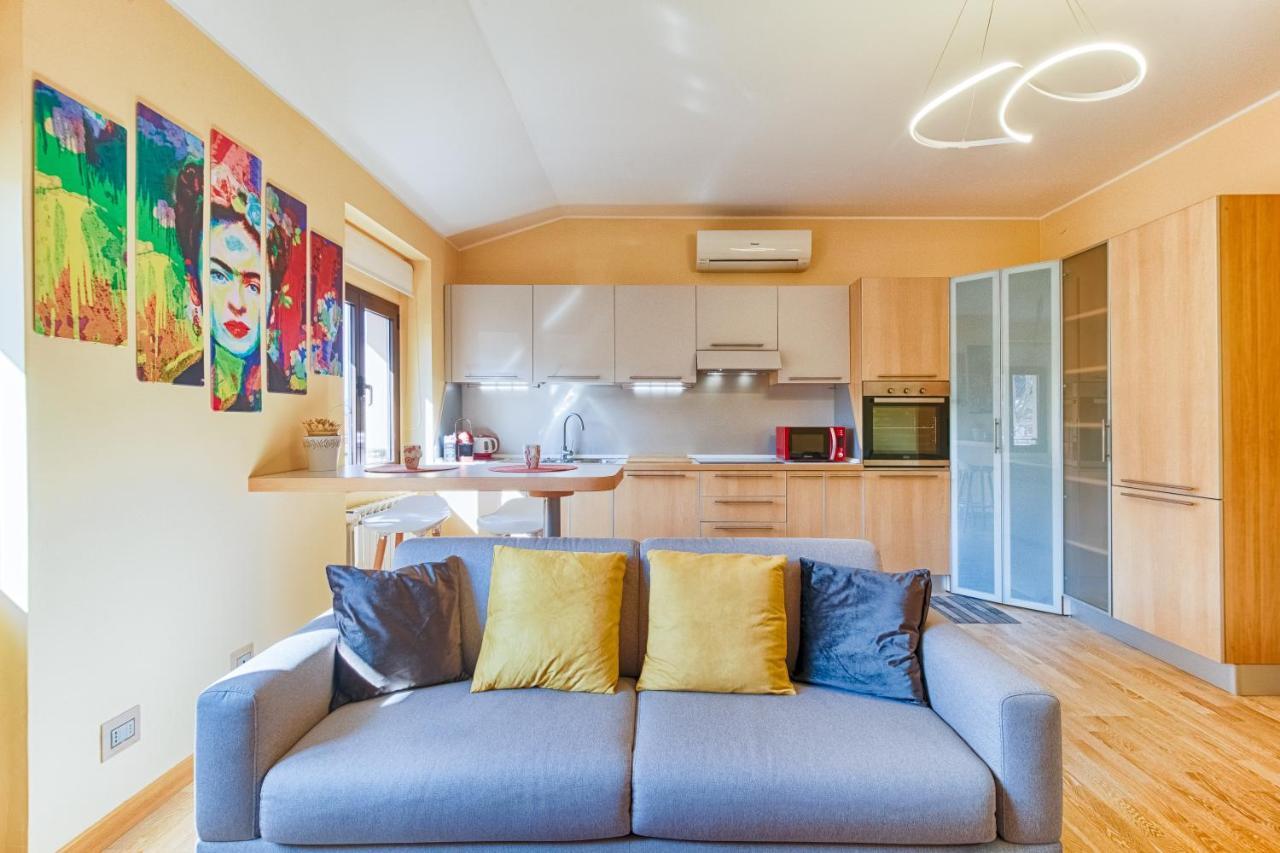 Frida Apartment Nuovo Luminoso Con Vista Aperta ترييستي المظهر الخارجي الصورة